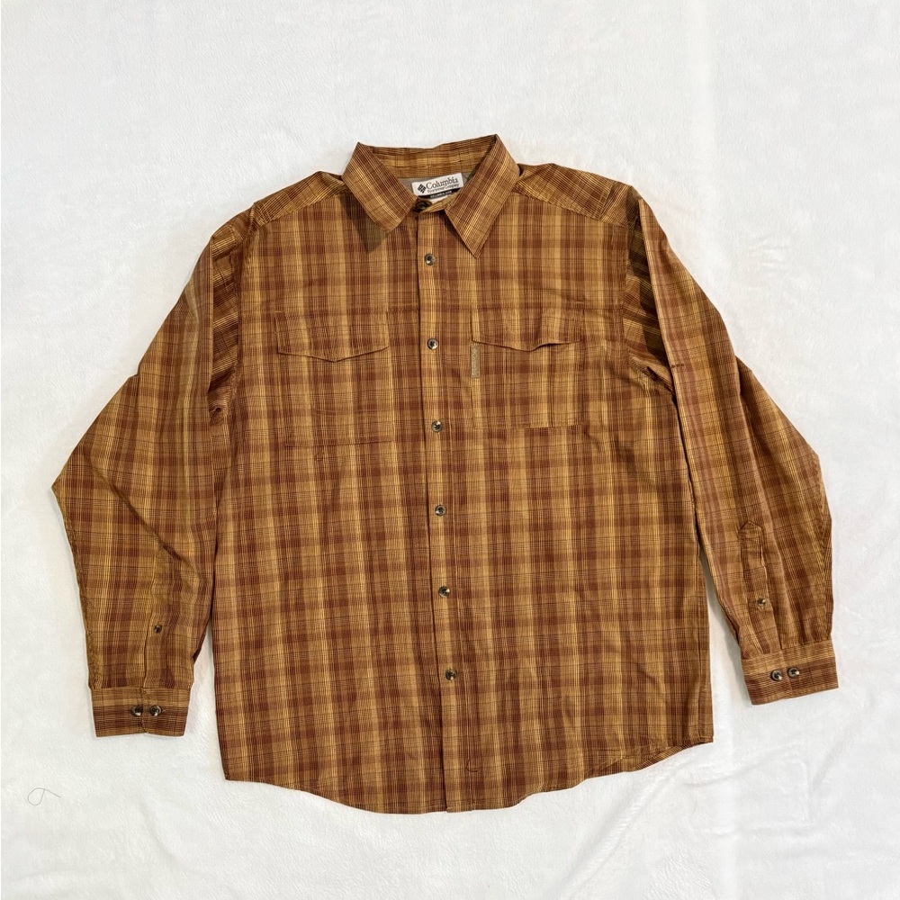 Columbia Plaid Button-Up Shirt – Men’s Medium